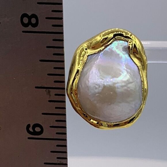 Earrings, real pearls, gold plate, large size, stud style, NWOT, updated classic - Picture 7 of 15